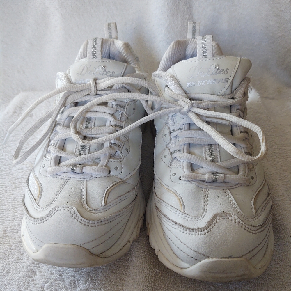 Skechers D'lites women's sneakers size 8